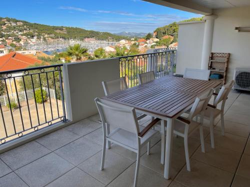 Appartement Grande terrasse avec vue mer, résidence récente, tout à pieds 70, allée Résidences du Port Saint-Mandrier-sur-Mer