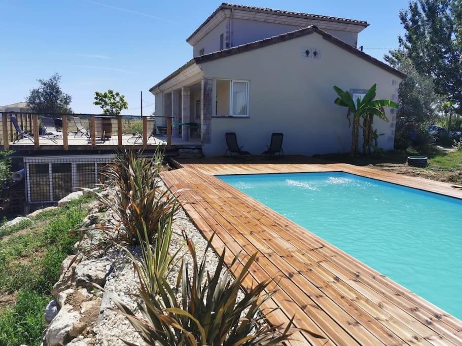 Maison de vacances Grande Villa au calme près de Villeneuve sur lot 1208 route de montpezat, 47110 Dolmayrac