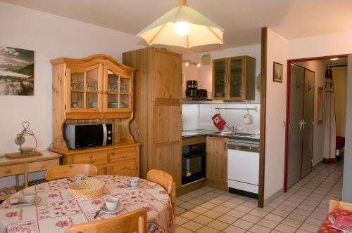 Appartement Granges 8 - BEL APPT 4P AU PIED DES PISTES DOMAINE ALPE D'HUEZ 3 Route des Pistes Villard-Reculas