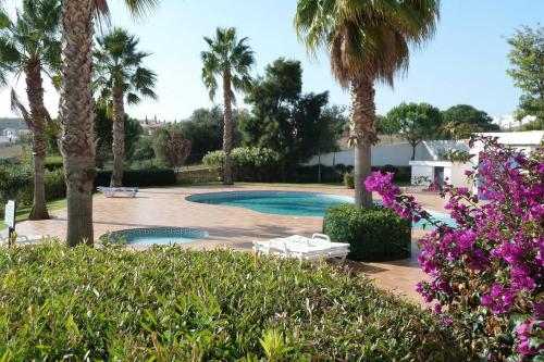 Great 2 bedroom apartment with communal pool Lagos portugal