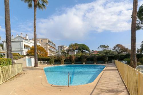 Appartement Great studio SEA VIEW and ACCESS Swimming pool AC and Parking - Benakey 99 Avenue du Docteur Raymond Picaud Résidence Alga Marina Cannes