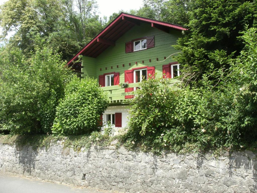 B&B / Chambre d'hôtes GREEN BIKE PYRENEES 27 avenue Pasteur, 64260 Louvie Juzon