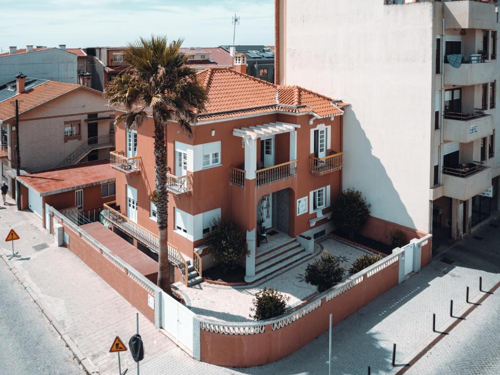 B&B / Chambre d'hôtes Green Coast Surf House Avenida 8, 1156, 4500-207 Espinho