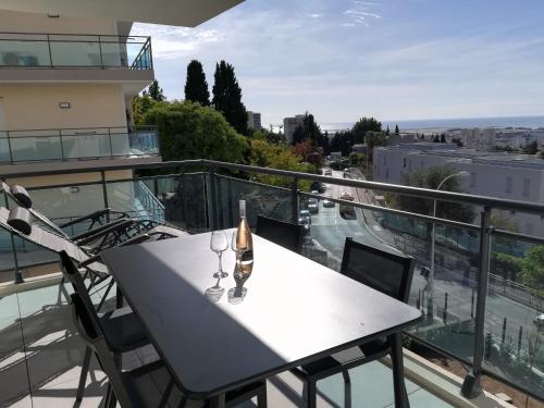 Appartement Greeter-Appartement avec vue mer, parking et piscine 86 Corniche Fleurie Nice