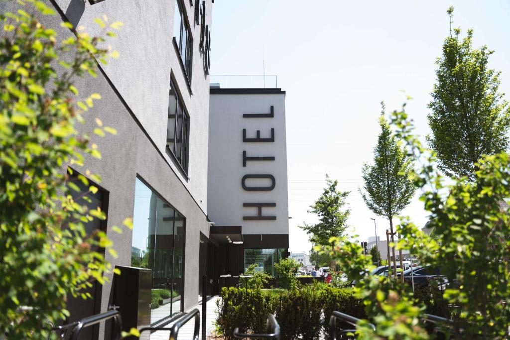 Hôtel GREFIS Hotel Lohenstraße 5, 82166 Munich