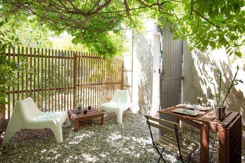 GregBnb-com - Studio CLIMATISÉ - Terrasse & parking privé Toulon france