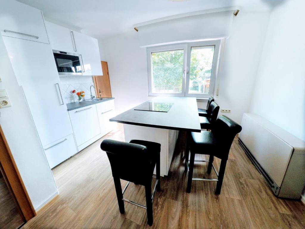 Appartement Großzügiges Apartment nahe Frankfurt Henri-Dunant-Straße 8, 63165 Rote Warte