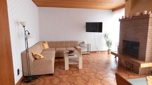 Grosse-Ferienwohnung-ueber-2-Etagen-bei-Frankfurt Niederdorfelden allemagne