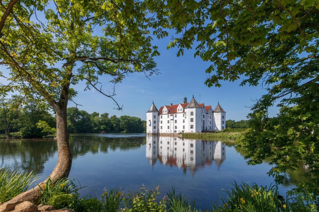 Appartement Grüne Oase am Strand Glücksburg Sandwigstraße 1, 24960 Glücksburg