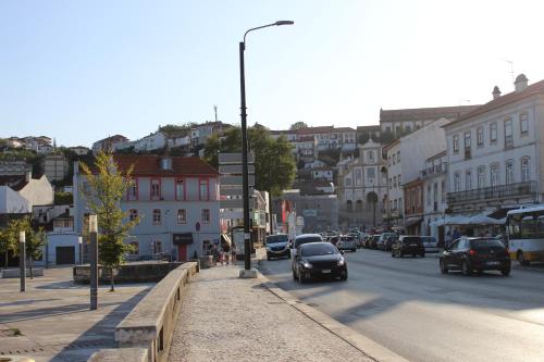 Maison d'hôtes Guest House Santa Clara Rua de Baixo - n. 2 e 4, Santa Clara, União de Freguesias Santa Clara e Castelo de Viegas Coimbra