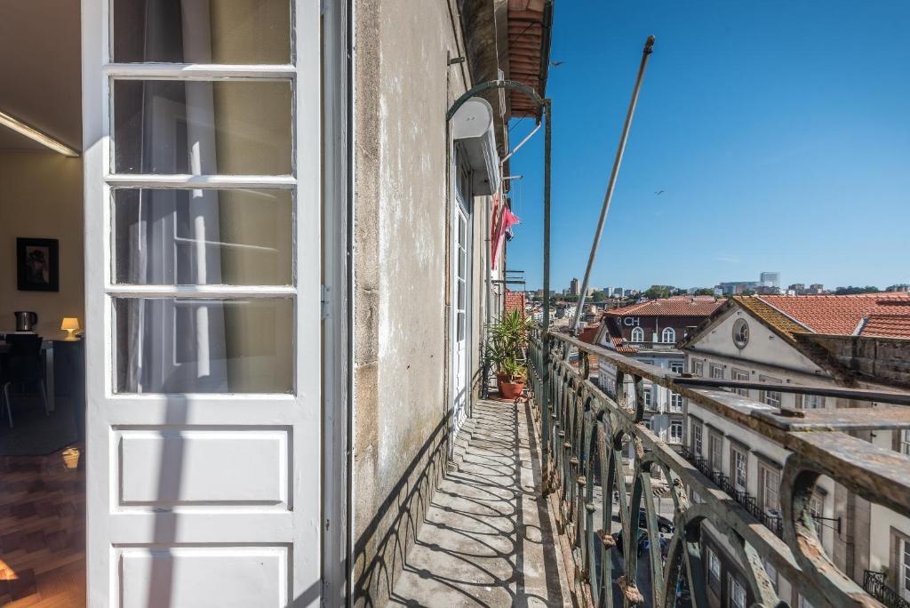 Appartements GuestReady - Ascending Cyan River view 68 Rua de São João, 4050-463 Porto