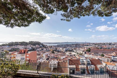 GuestReady - Bright 2BR Apartment in the heart of Graça Lisbonne portugal