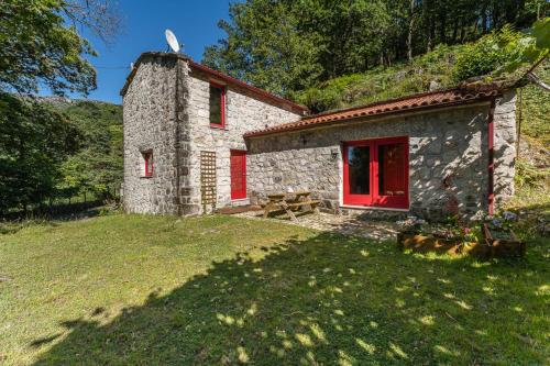 GuestReady - Casa do Vale Gerês Germil portugal