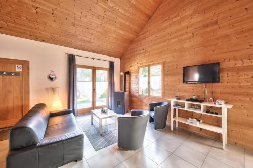 GuestReady - Chalet de charme - Le Martinet Ney france