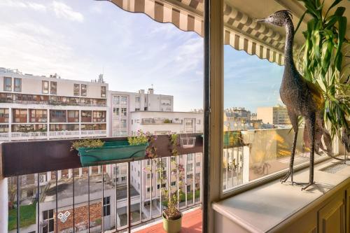 Appartement GuestReady - Colourful and Homelike Apt in the 11th arrond 31 Rue Saint-Ambroise, Paris, France Paris