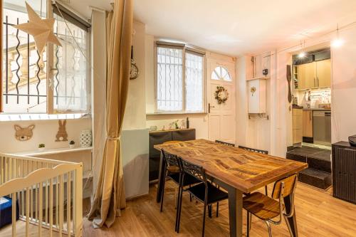 GuestReady - Cosy Apt in Saint Martin District Paris france