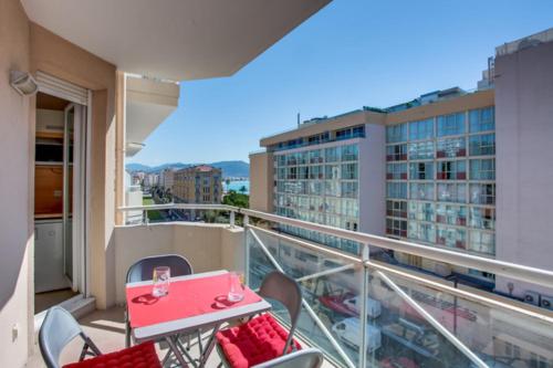 Appartement GuestReady - Cosy Fifth-Floor Apartment 148 Avenue de la Californie Nice