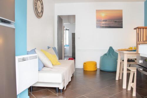 GuestReady - Cozy Apartment For 5 - 400m to Grande Plage Biarritz france