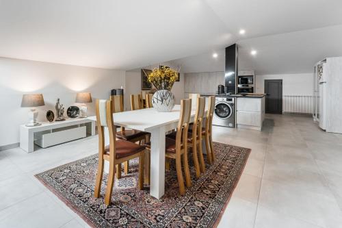 Maison de vacances GuestReady - Crestuma Bright 59 Rua Tanques Crestuma