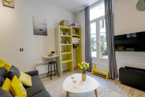 GuestReady - Design Studio 2P -in le Marais Paris france