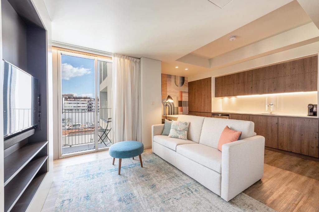 Appartement GuestReady - Midcentury Studio with Balcony in Santos 501 Avenida Dom Carlos i 42, Lisboa, Portugal, 1200-649 Lisbonne