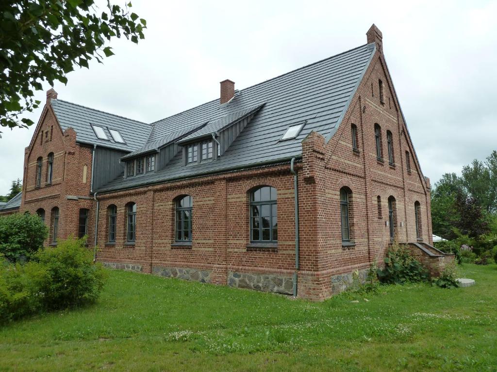 Appartements Gutshaus Altbauhof Altbauhof 25, 17159 Dargun