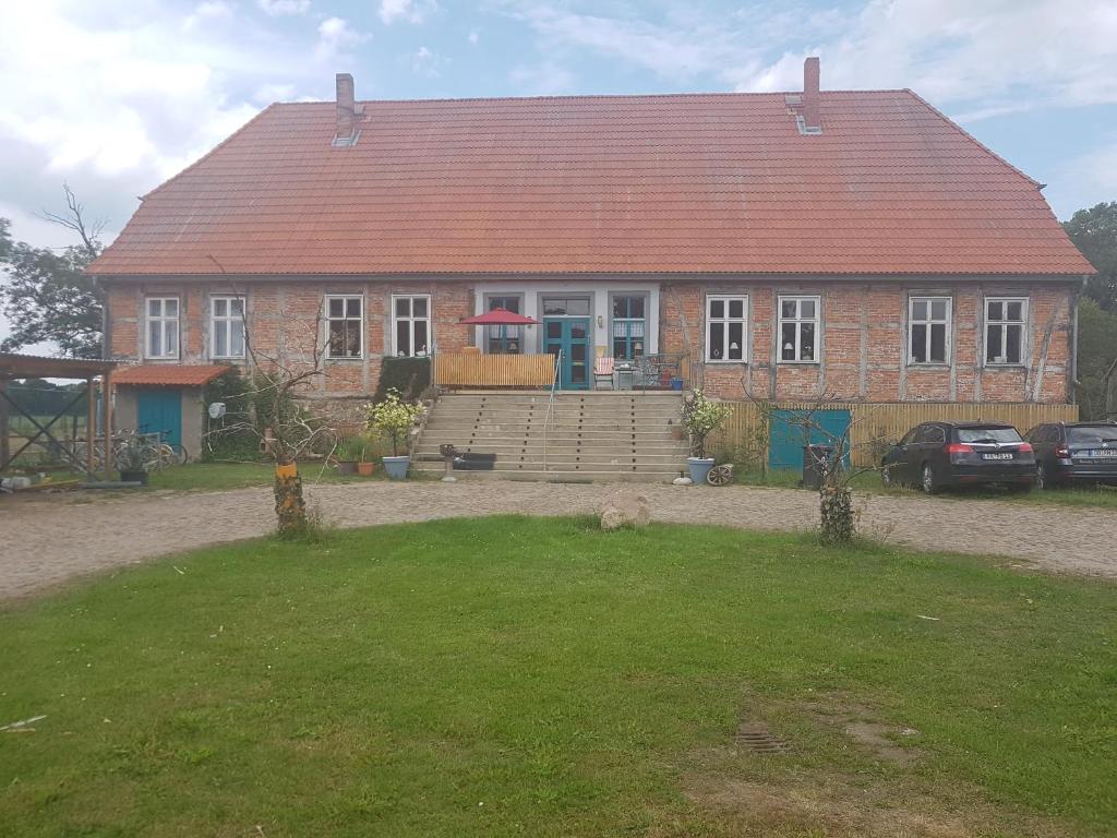 Séjour à la ferme Gutshaus Pinnow Gartenstraße 18, 19357 Pinnow