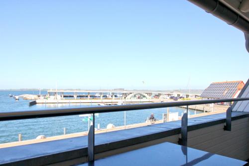 Appartement Hafenhäuser Wiek FeWo 14 Balkon, Meerblick Am Hafen 4-6 Wiek auf Rügen