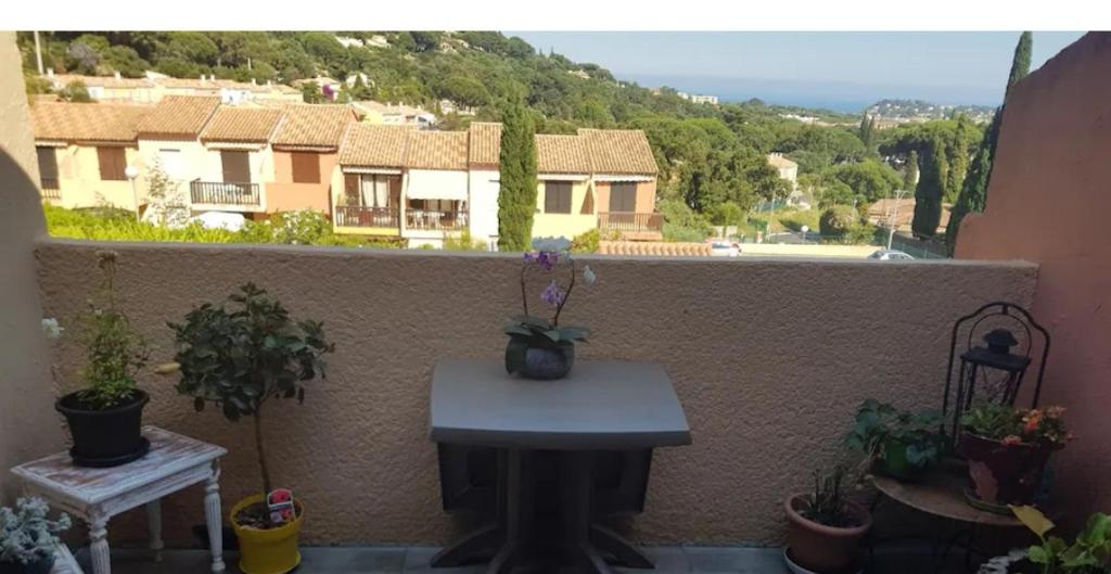 Appartement Hameau du soleil Appât 124 bat A 70 Chemin du Cros de Mouton, 83240 Cavalaire-sur-Mer