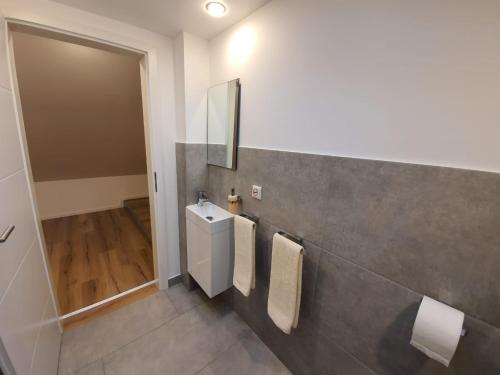 Appartements Handwerkerwohnung - Monteurunterkunft Modaustraße-60 Crumstadt