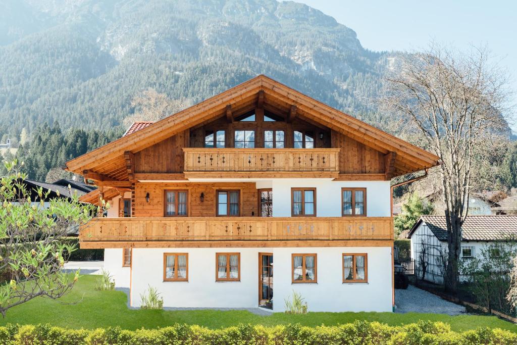 Appartements Haus am Kramer Leitlestraße 25, 82467 Garmisch-Partenkirchen