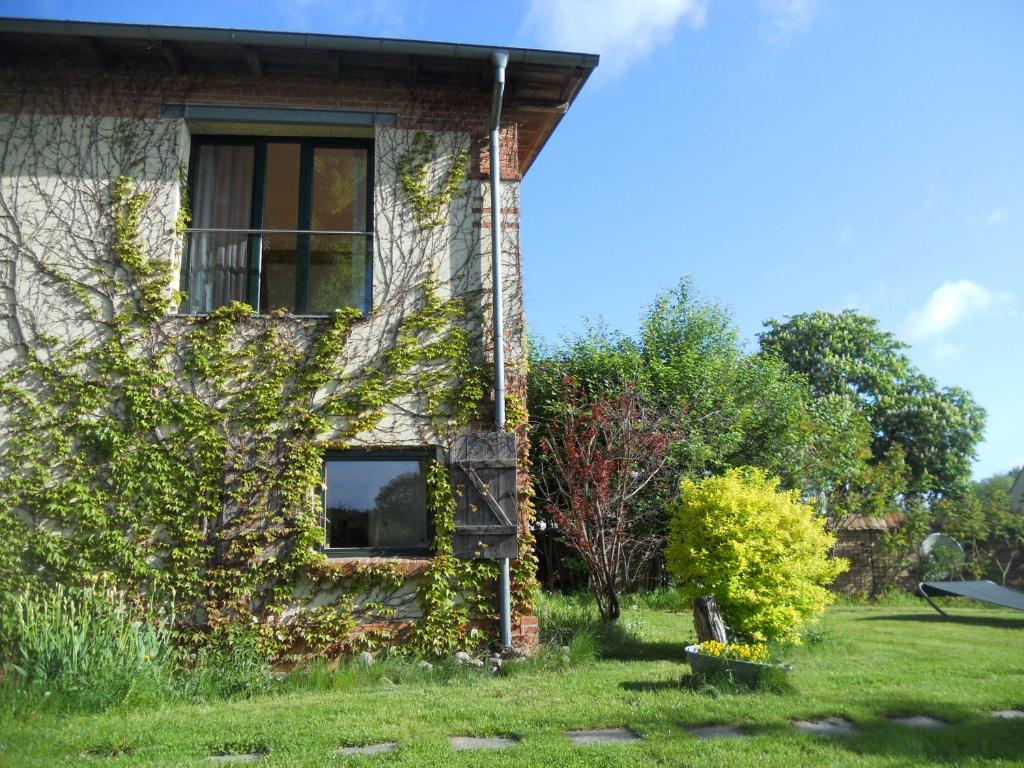 Maison de vacances Haus am See in Kleinzerlang Dorfstraße 37a, 16831 Kleinzerlang