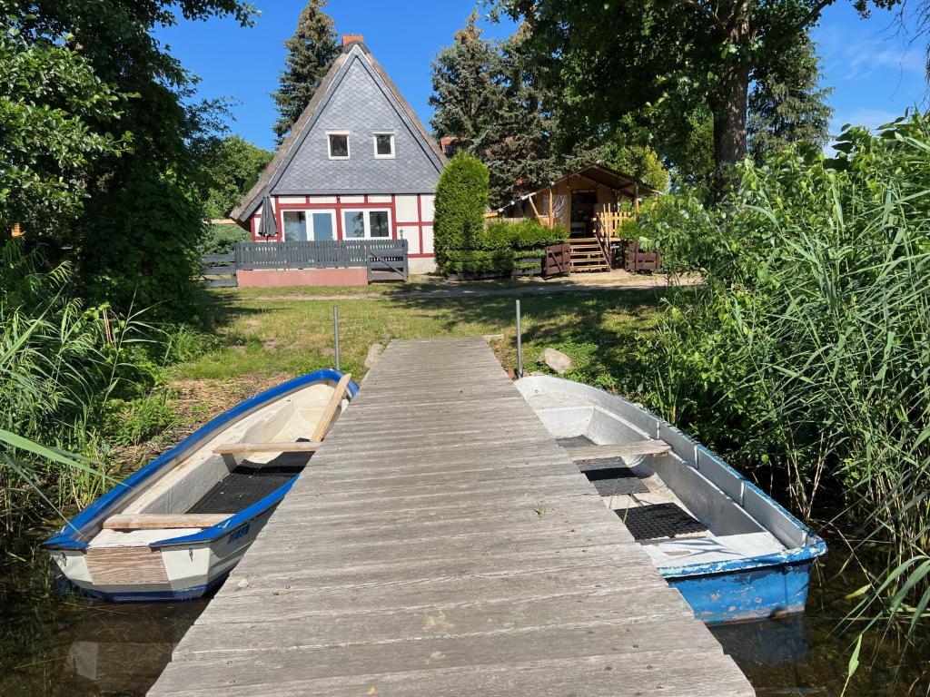 Maison de vacances Haus am See mit Steg, Boot, Kamin und Sauna - Mecklenburgische Seenplatte 16 Am Kloster, 17237 Blankensee
