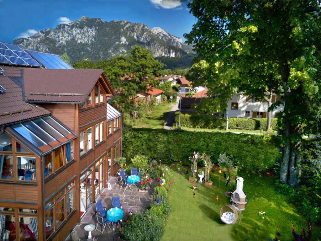 Appartements Haus bei der Linden Ferienwohnungen Füssener Strasse 112, 87645 Schwangau