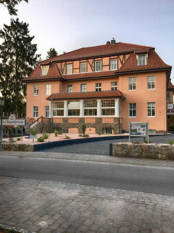 Appart'hôtel Haus Brandenburg 11 Stechlinseestraße OT Neuglobsow, 16775 Stechlin