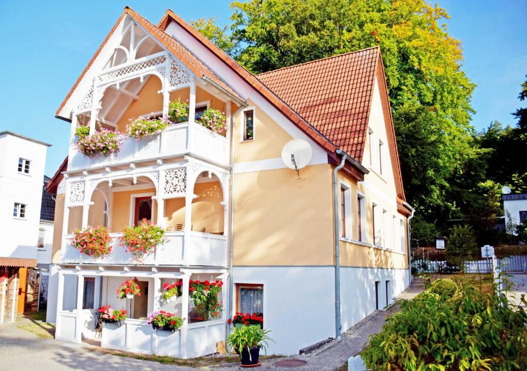 Appartements Haus Bucheneck Luftbadstraße 11, 18586 Sellin