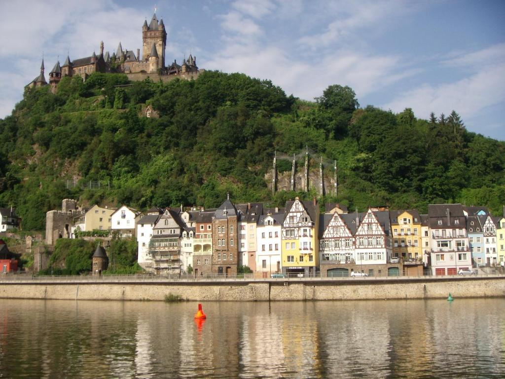 Maison d'hôtes Haus Burgfrieden Cochem Moselpromenade 37, 56812 Cochem