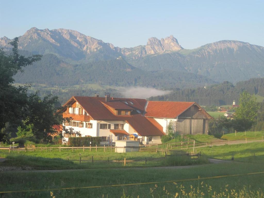 Appartements Haus Echtler Oberdill 56, 87659 Hopferau