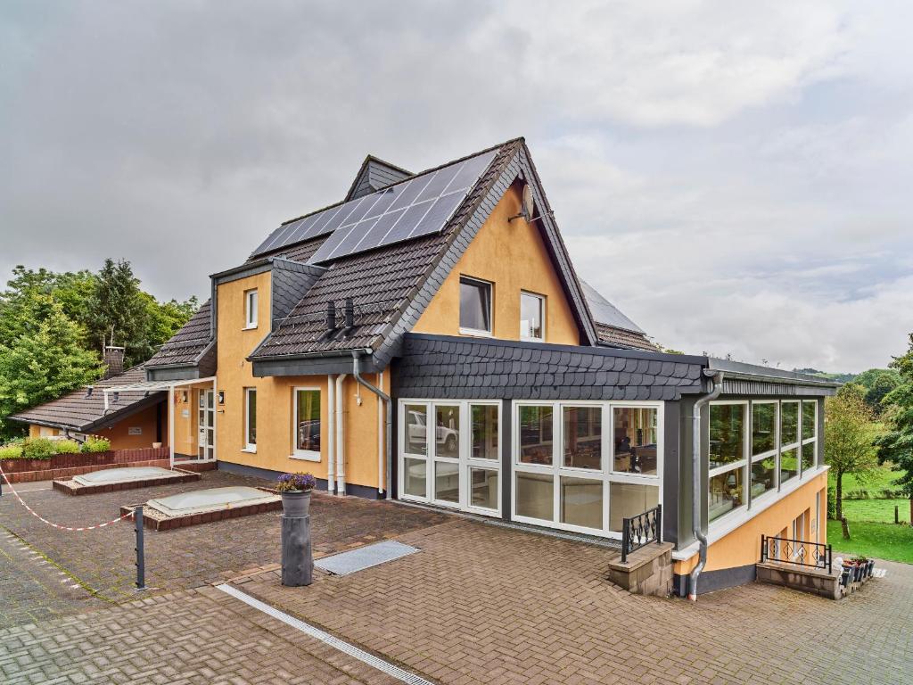 Maison de vacances Haus Eifelsonne 10 Oberprether Weg, 53940 Hellenthal