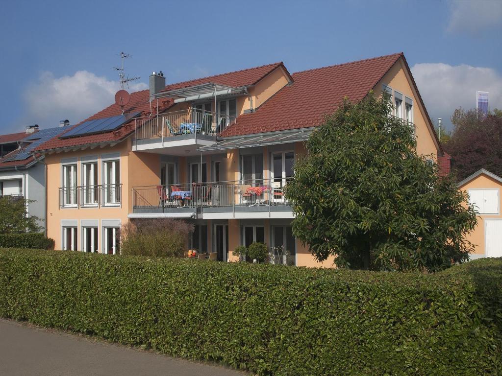 Appartements Haus Hartmann, Ferienwohnungen Sonnenseite Wiesenstrasse 10, 88142 Wasserburg