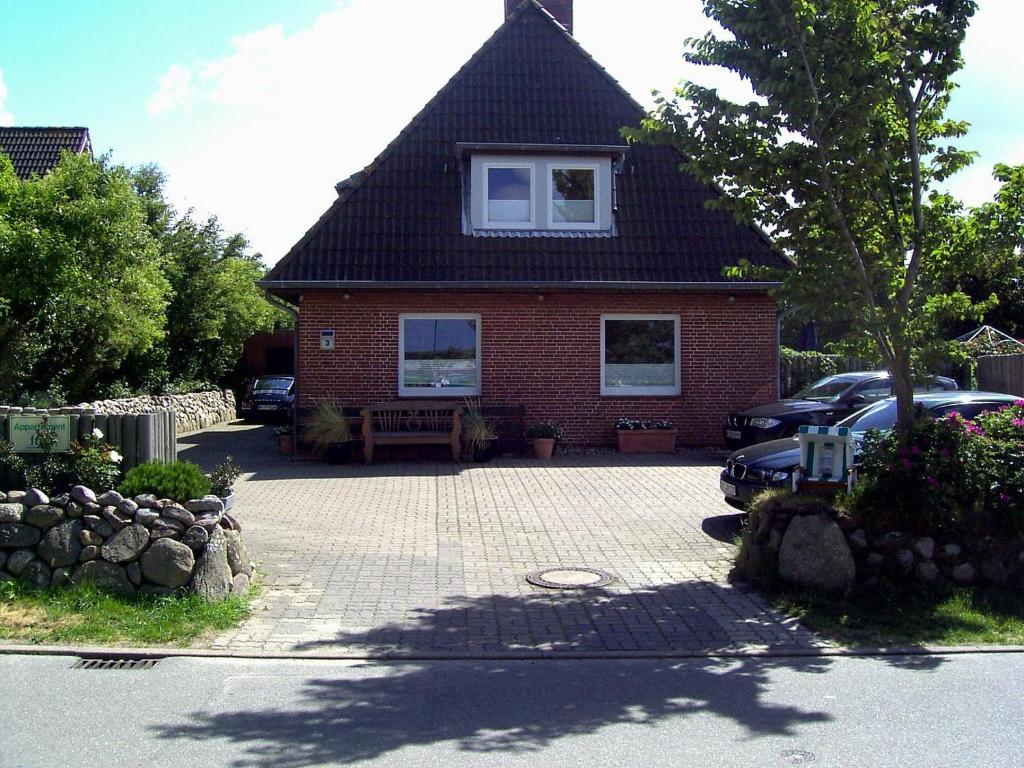 Appartements Haus Kamp Boy-Peter-Eben-Weg 3, 25980 Tinnum