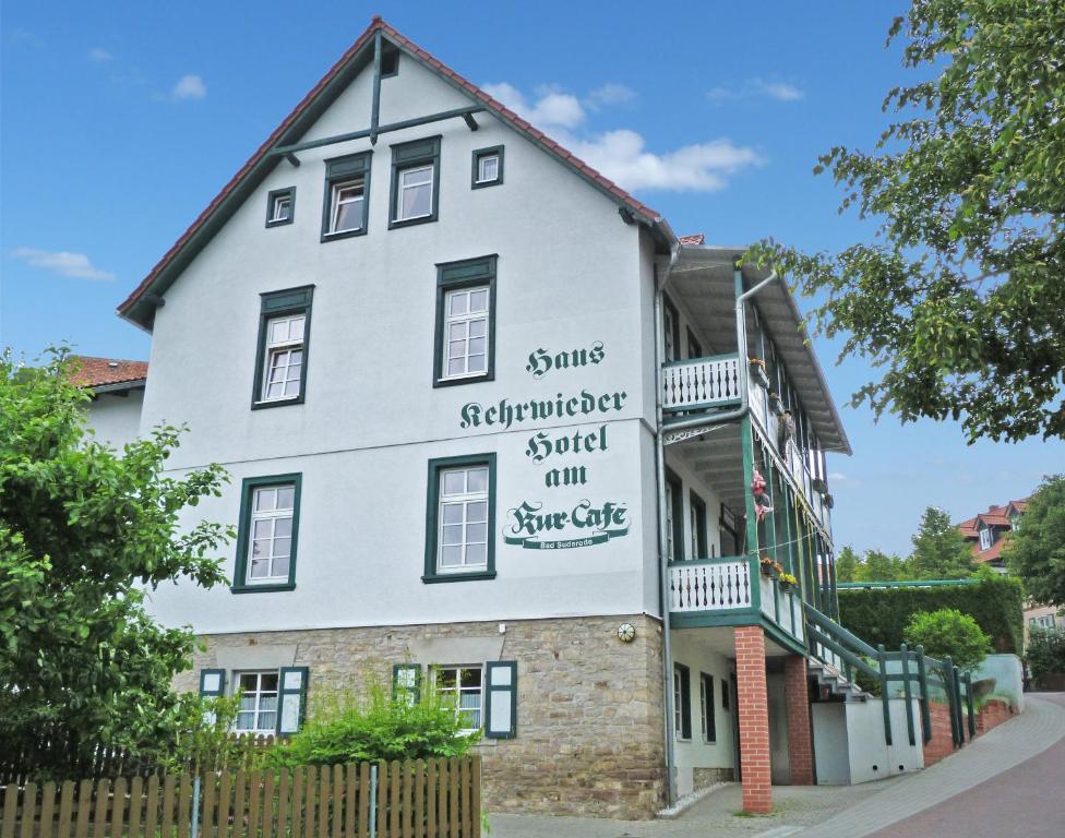 Hôtel Haus Kehrwieder - Hotel am Kur-Café Ellernstrasse 12 & 19, 06485 Bad Suderode