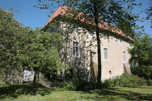 Haus Keppelborg: ZI Elisabeth mit Burgmauerblick Heek allemagne