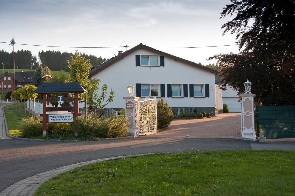 Maison de vacances Haus Kottenborn am Nürburgring Hauptstraße, 53518 Kottenborn