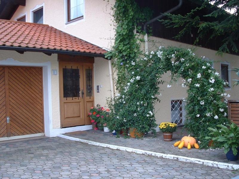 Appartement Haus Obermayer Ulmenstraße 10, 83410 Laufen