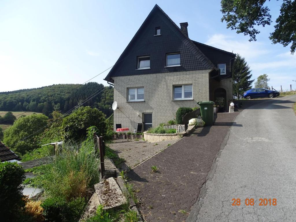 Maison de vacances Haus-Panoramablick An der Kar  5, 59846 Sundern