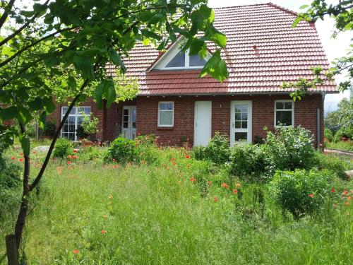 Haus Rosengarten- Ruhige Ferienwohnungen im Grünen Sehlen allemagne