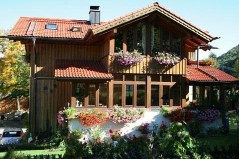 Appartement Haus Schwarz Mühlwinkl 8, 83224 Staudach-Egerndach