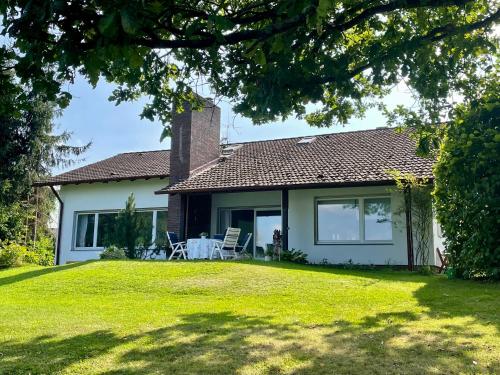 Haus Se[e]renity-Behagliches Haus am See Hungen allemagne