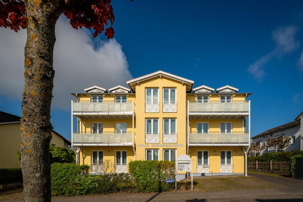 Appartements Haus Sonnenschein Göhren Carlstraße 12, 18586 Göhren